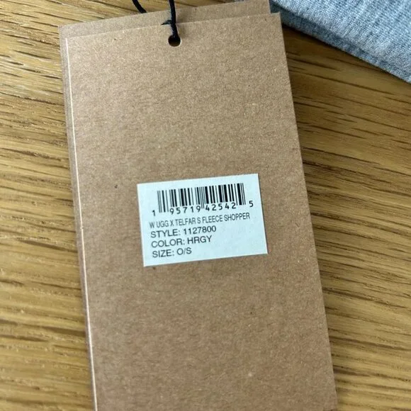 UGG x TELFAR Small Fleece Shopper - Picture 5 of 5